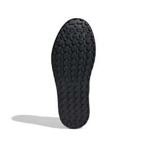 product/a/d/adidas_if7452_4_footwear_photography_bottom_view_white-nw091625.jpg
