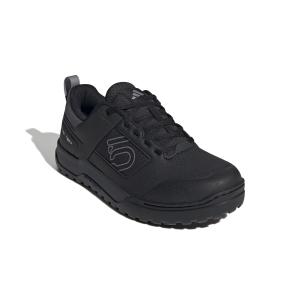 product/a/d/adidas_if7452_6_footwear_photography_front_lateral_top_view_white-nw091625.jpg