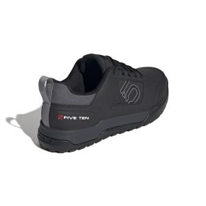 product/a/d/adidas_if7452_7_footwear_photography_back_lateral_top_view_white-nw091625.jpg